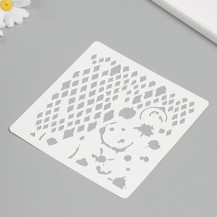 Трафарет новогодний "Змеиный принт" 15х15 см