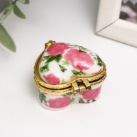 Шкатулка керамика сердце "Розовые розы" 4,2х4,7х3 см Шкатулка керамика сердце "Розовые розы" 4,2х4,7х3 см