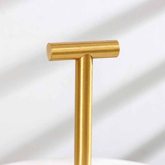 Блюдо из мрамора Magistro Marble, 2-ярусное, d=25/30×33 см, цвет белый Блюдо из мрамора Magistro Marble, 2-ярусное, d=25/30×33 см, цвет белый