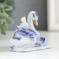 Сувенир "Лебёдушка с деткой" 5,5×7×3,5 см Сувенир "Лебёдушка с деткой" 5,5×7×3,5 см