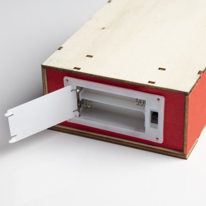 Светодиодная фигура &laquo;Красная хижина&raquo; 10 &times; 19 &times; 5 см, дерево, батарейки АААх2 (не в комплекте), свечение тёплое белое