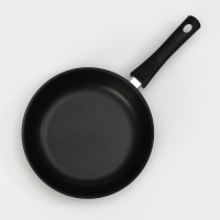 Сковорода &laquo;Традиция&raquo;, d=26 см, стеклянная крышка, съёмная ручка, антипригарное покрытие, цвет чёрный