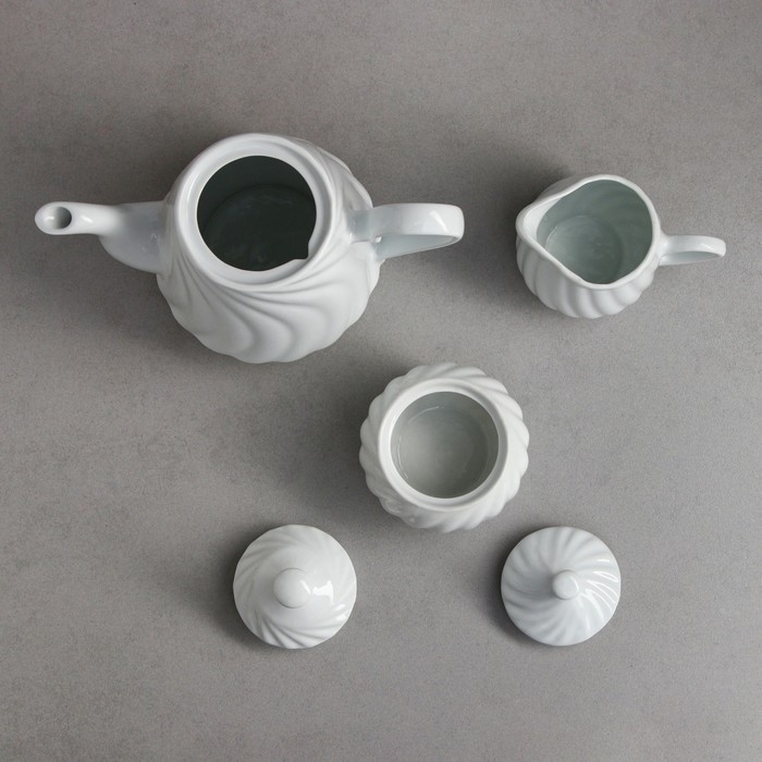 Чайный сервиз «Кармен», 17 предметов: сливочник 350 мл, 6 чашек 200 мл, чайник 1.5 л, сахарница 300 мл, 6 блюдец, фарфор, Иран Чайный сервиз «Кармен», 17 предметов: сливочник 350 мл, 6 чашек 200 мл, чайник 1.5 л, сахарница 300 мл, 6 блюдец, фарфор, Иран