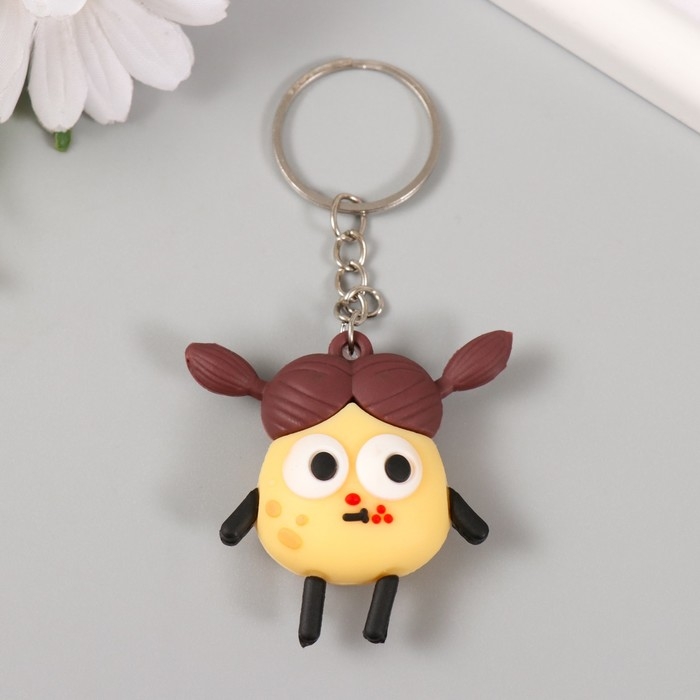 Брелок резина Брелок резина "Картошка с хвостиками" МИКС 5х5,5х2 см