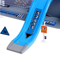 Парковка &laquo;Полицейский участок&raquo;, с 2 металлическими машинами