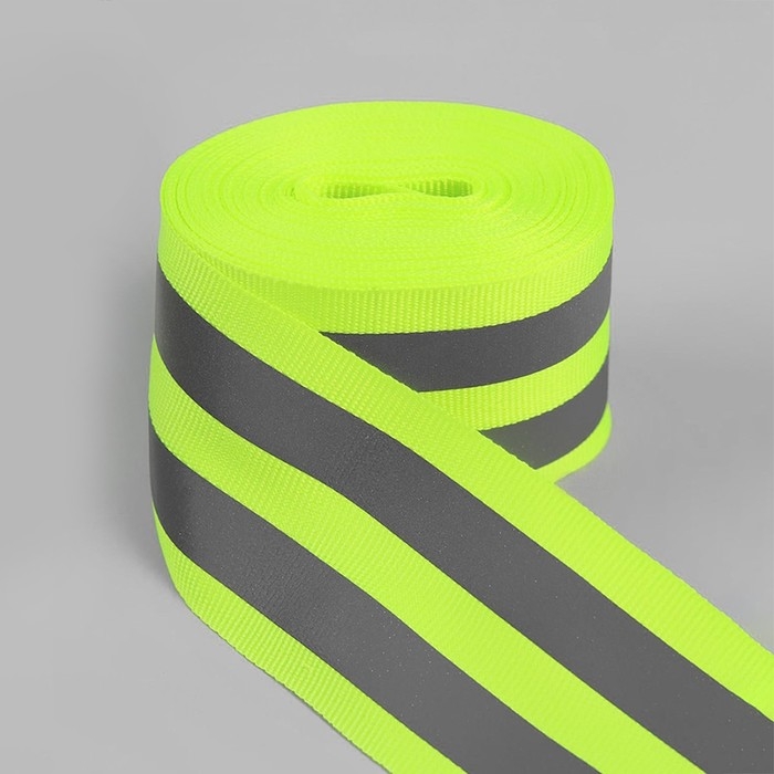 Светоотражающая лента-стропа, 40 мм, 5 &plusmn; 1 м, цвет салатовый