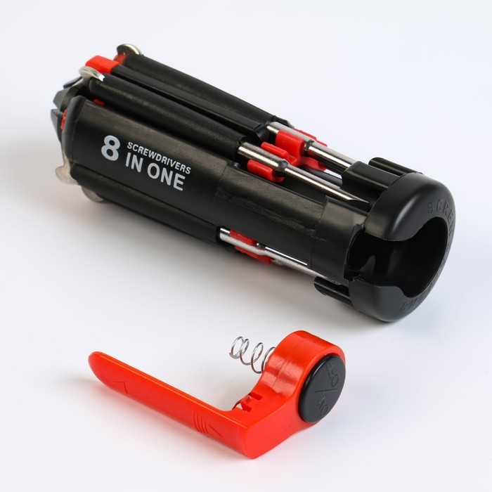 Фонарь многофункциональный, мультитул 8 в 1 Фонарь многофункциональный, мультитул 8 в 1 "Мастер на все руки", 6LED, 7 отвёрток, 4х10 см