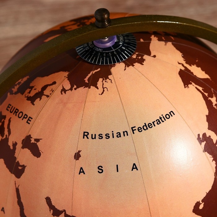 Сувенир глобус "Маттэ" 25х25х30 см