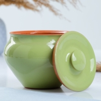 Горшочек под жаркое с крышкой "Вятский" 0,9л, зеленый Горшочек под жаркое с крышкой "Вятский" 0,9л, зеленый