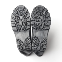 Сапоги (сноубутсы) женские, черные соты р. 36-37 Сапоги (сноубутсы) женские, черные соты р. 36-37