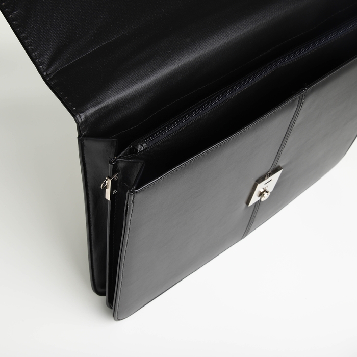 Сумка мужская деловая на клапане, цвет чёрный Сумка мужская деловая на клапане, цвет чёрный