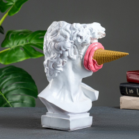 Ваза "Давид с мороженым" белая Ваза "Давид с мороженым" белая