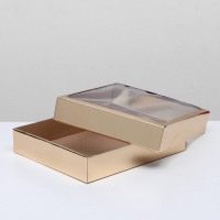 Коробка сборная, крышка-дно, с окном, золотая, 37 х 32 х 7 см