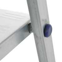 Стремянка ТУНДРА, оцинкованная, 5 ступеней Стремянка ТУНДРА, оцинкованная, 5 ступеней