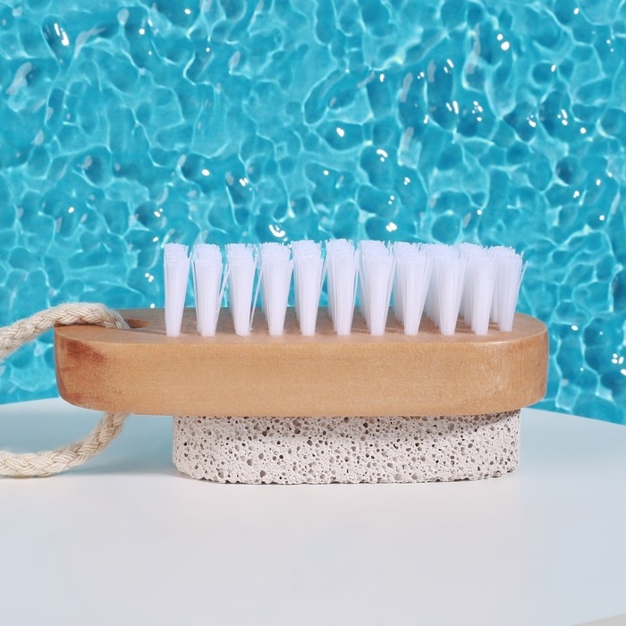 Пемза для педикюра с щёткой, с подвесом, искусственная щетина, 9,5 × 4 см, в коробке, цвет коричневый Пемза для педикюра с щёткой, с подвесом, искусственная щетина, 9,5 × 4 см, в коробке, цвет коричневый