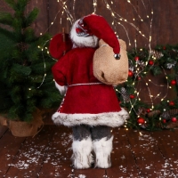 Дед Мороз "С охапкой подарков и в меховых сапожках" 50 см, красный Дед Мороз "С охапкой подарков и в меховых сапожках" 50 см, красный