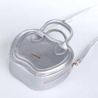 Сумка женская кросс-боди на молнии, цвет серебряный Сумка женская кросс-боди на молнии, цвет серебряный