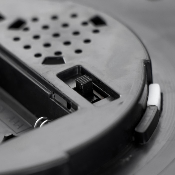 Ночник 48130 LED батарейки 3хААА черный 14х14х34 см RISALUX Ночник 48130 LED батарейки 3хААА черный 14х14х34 см RISALUX