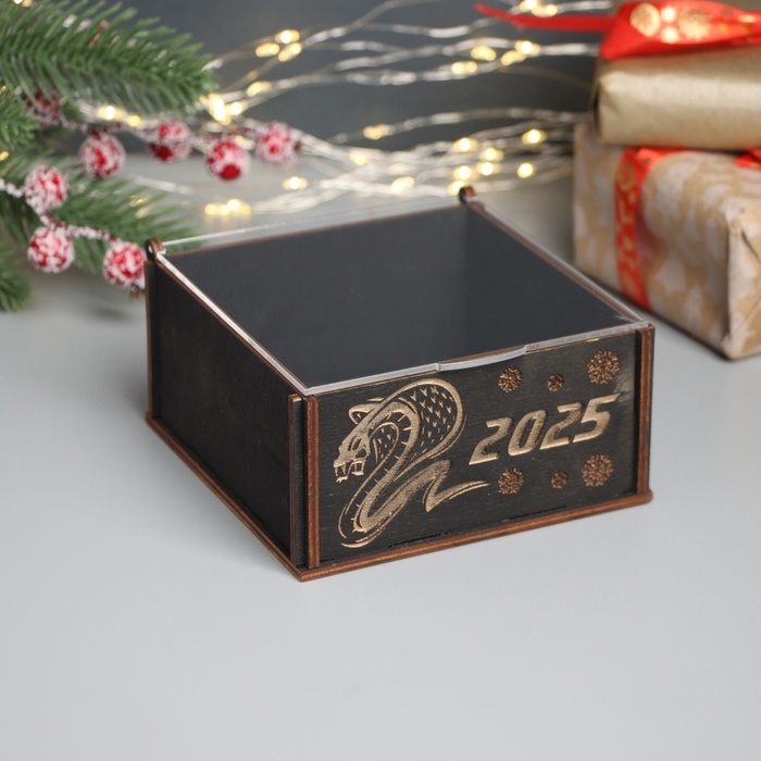 Новогодняя шкатулка Новогодняя шкатулка "Кобра 2025" 6х12х12 см
