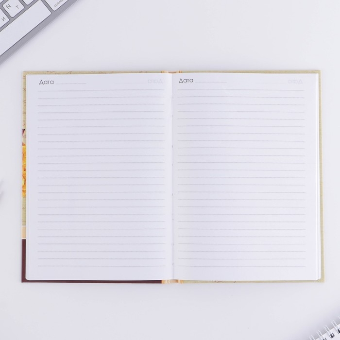 Ежедневник в подарочной коробке &laquo;Золотому учителю&raquo;, формат А5, 80 листов, твердая обложка