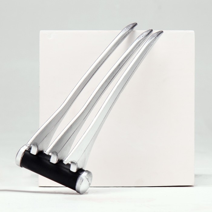 Сувенирное оружие Сувенирное оружие "Когти росомахи", 28см, пенополистирол