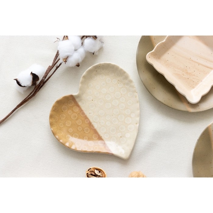 Тарелка глубокая керамическая «Самоцвет», 14 х 14 см, цвет бежевый Тарелка глубокая керамическая «Самоцвет», 14 х 14 см, цвет бежевый