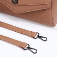 Сумка-мессенджер на магните, цвет бежевый Сумка-мессенджер на магните, цвет бежевый