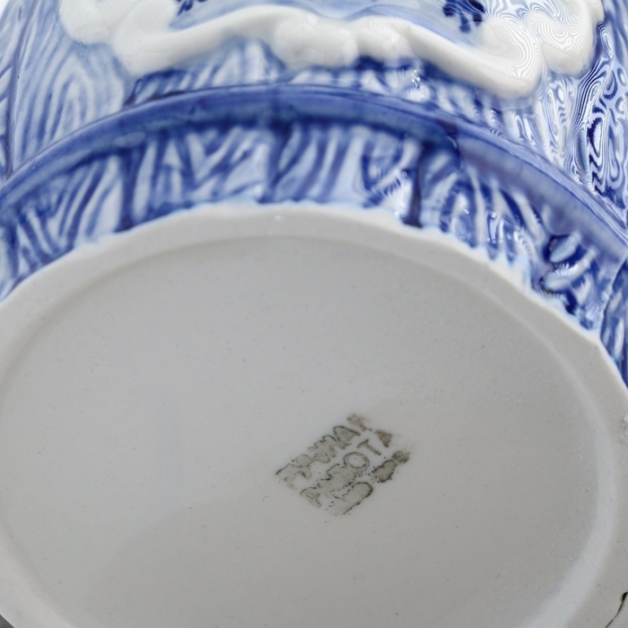 Медовница «Пасечник», гжель Медовница «Пасечник», гжель