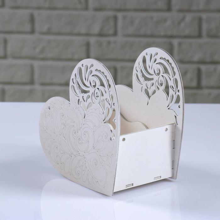 Кашпо деревянное "Сердце ажурное", белый, 18&times;8.6&times;14 см