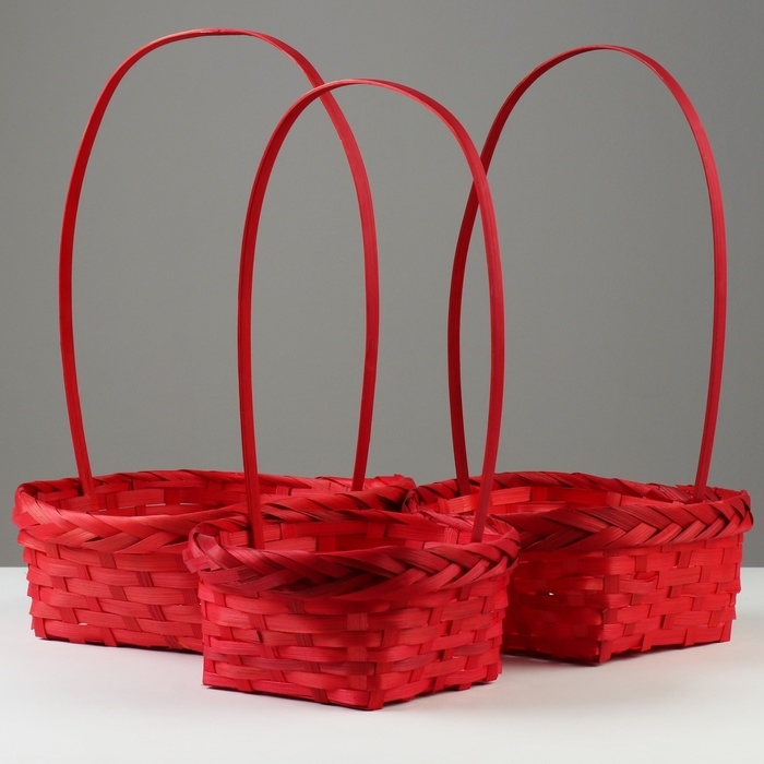 Набор корзин плетеных, D19x9/32 см, D22x9,5/34 см, D25x10/36 см, 3шт, красные, бамбук Набор корзин плетеных, D19x9/32 см, D22x9,5/34 см, D25x10/36 см, 3шт, красные, бамбук