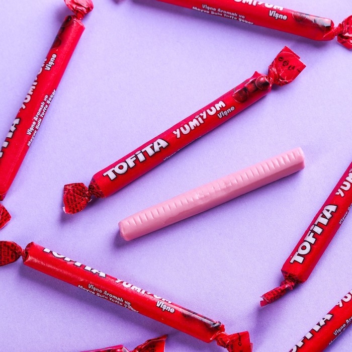 Конфеты жевательные &laquo;Ты самая особенная&raquo;, вкус: вишня, 40,2 г. (6 шт. х 6,7 г.)