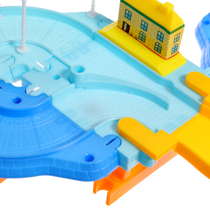 Железная дорога &laquo;Парк развлечений&raquo;, работает от батареек