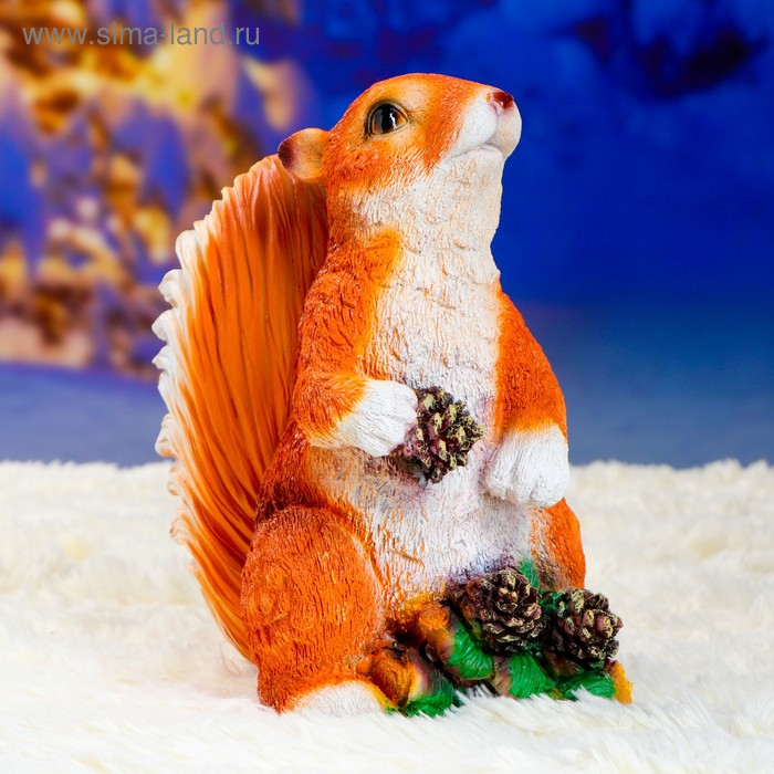Садовая фигура Садовая фигура "Белка стоящая с шишками" 25х20х14см