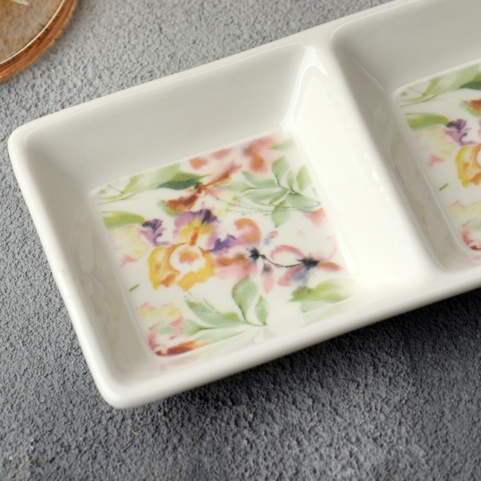 Менажница керамическая «Цветы», 13.8 х 7 см, цвет белый Менажница керамическая «Цветы», 13.8 х 7 см, цвет белый