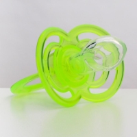 Соска - пустышка силиконовая ортодонтическая «Бантик», от 6 мес., с колпачком, цвет зеленый Соска - пустышка силиконовая ортодонтическая «Бантик», от 6 мес., с колпачком, цвет зеленый