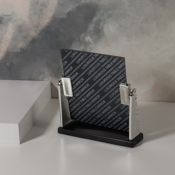 Зеркало настольное, зеркальная поверхность 11,5 × 14,5 см, цвет серебристый Зеркало настольное, зеркальная поверхность 11,5 × 14,5 см, цвет серебристый