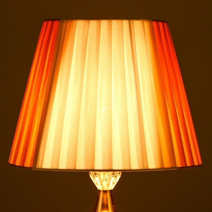 Абажур E27 коричнево-белый 25х25х19 см Абажур E27 коричнево-белый 25х25х19 см