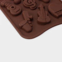 Форма для кондитерских украшений Доляна «Музыкальные инструменты», силикон, 21,5×10,5 см, 14 ячеек, цвет МИКС Форма для кондитерских украшений Доляна «Музыкальные инструменты», силикон, 21,5×10,5 см, 14 ячеек, цвет МИКС