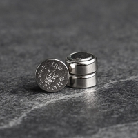 Горшок на подставке с освещением, 22х10х10см 3/LR41 Горшок на подставке с освещением, 22х10х10см 3/LR41