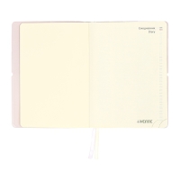 Ежедневник недатированный A5 136 листов deVENTE. Jane, мягкая обложка пвх, резинка, перфорация, ляссе, блок 70, сиреневый Ежедневник недатированный A5 136 листов deVENTE. Jane, мягкая обложка пвх, резинка, перфорация, ляссе, блок 70, сиреневый