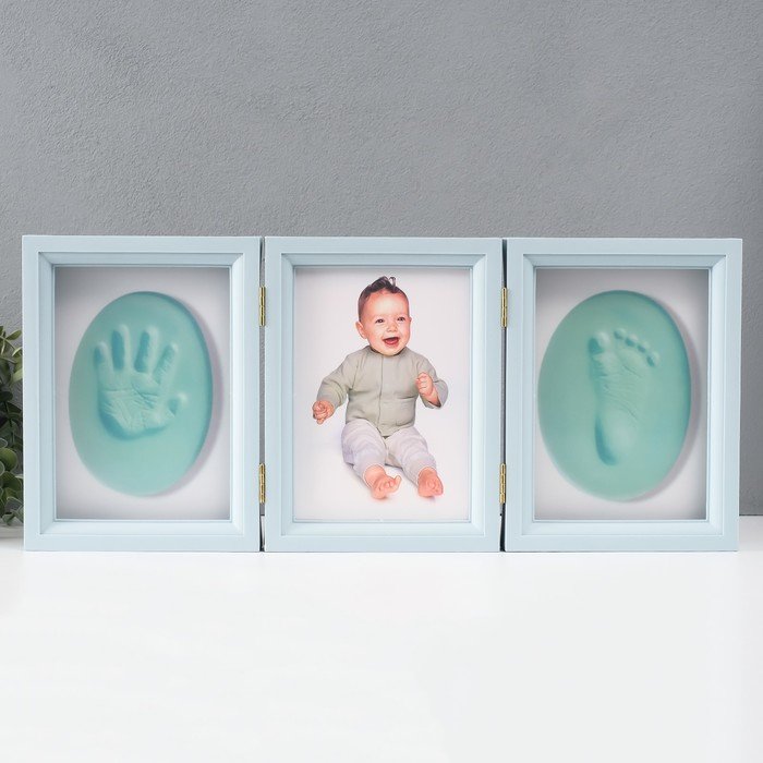 Фоторамка пластик 13х18 см с полим.глиной "Отпечаток ладошки и ножки" голубая 20,5х46,5 см