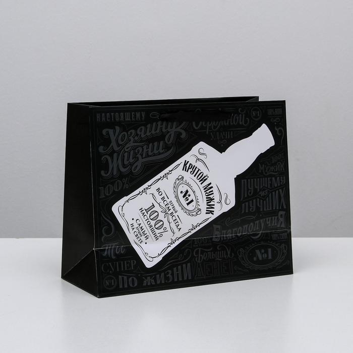 Пакет подарочный ламинированный с пластиковым окном, упаковка, «Крутой мужик» , 32,5 х 26,5 х 13,5 см Пакет подарочный ламинированный с пластиковым окном, упаковка, «Крутой мужик» , 32,5 х 26,5 х 13,5 см