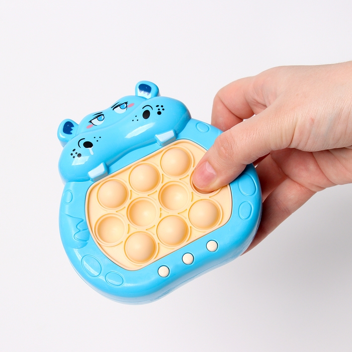 Развивающая игрушка «Бегемотик» с подвесом, свет, звук, виды МИКС Развивающая игрушка «Бегемотик» с подвесом, свет, звук, виды МИКС