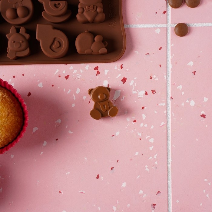 Форма для конфет и шоколада Доляна &laquo;Счастье есть&raquo;, силикон, 21&times;11&times;1,5 см, 15 ячеек, цвет коричневый