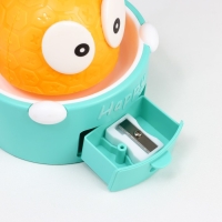 Светильник сенсорный с точилкой "Ананасик" LED, от USB/АКБ 6 Вт желтый-зеленый 8х6х25 см RISALUX 10 Светильник сенсорный с точилкой "Ананасик" LED, от USB/АКБ 6 Вт желтый-зеленый 8х6х25 см RISALUX 10