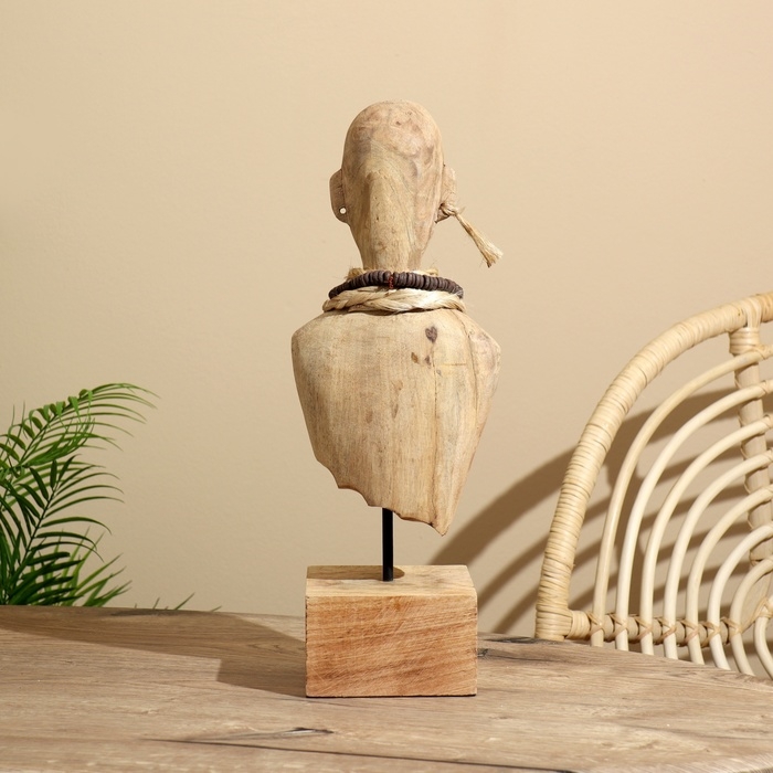 Сувенир на подставке "Бюст" манговое дерево 17х12,5х44 см