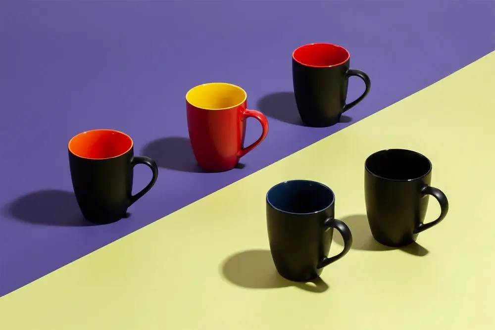 Кружка Bright Tulip, матовая, черная с синим Кружка Bright Tulip, матовая, черная с синим