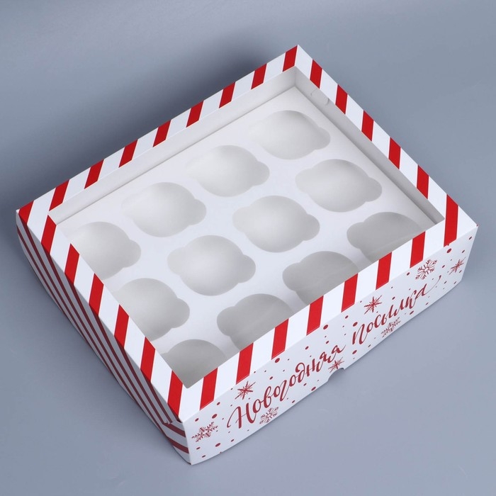 Коробка складная на 12 капкейков с окном &laquo;Новогодняя посылка&raquo;, 32,8 х 25,6 х 10 см, Новый год