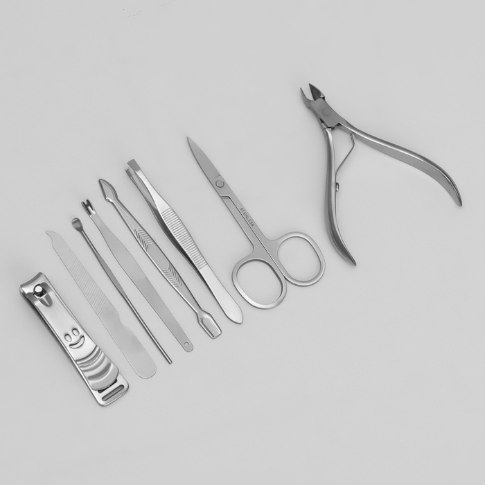 Набор маникюрный &laquo;Рептилия&raquo;, 8 предметов, в футляре, цвет красный