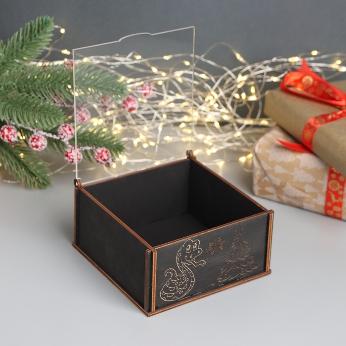 Новогодняя шкатулка Новогодняя шкатулка "Змейка, ёлка" 6х12х12 см